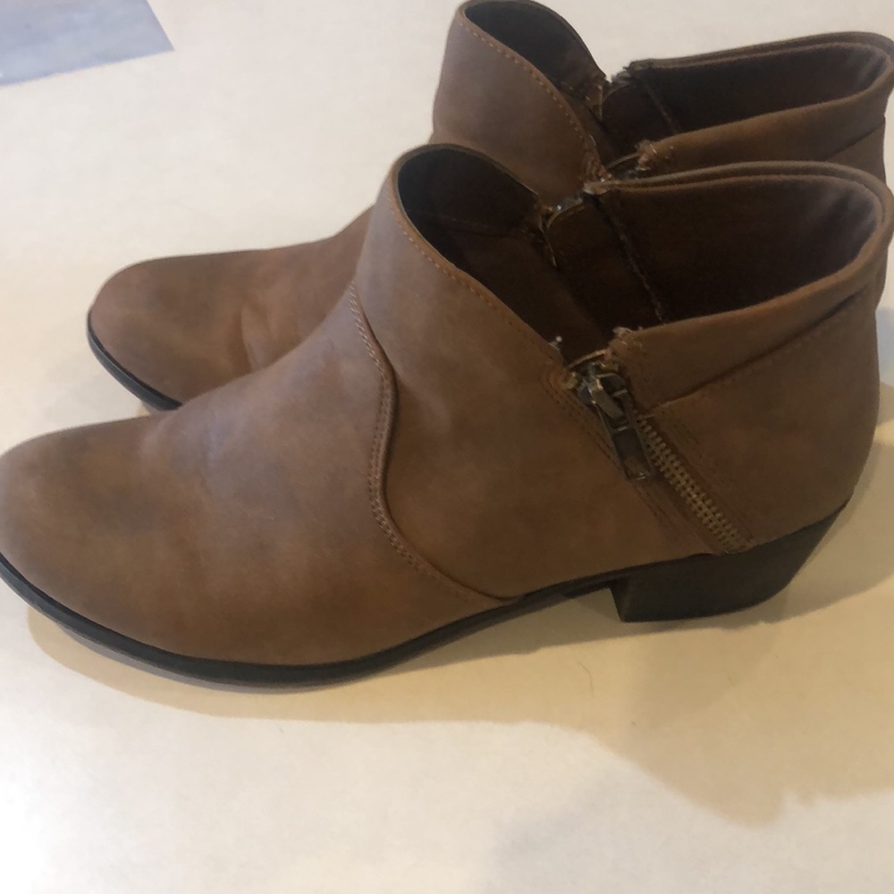 American Rag booties brown size 7.5 - Picture 2 of 6
